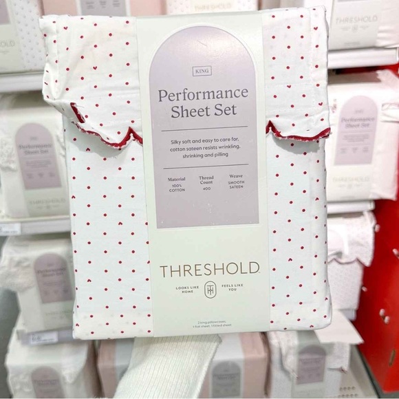 Threshold Twin/Twin XL 400 Thread Count Performance Sheet Set Ivory, Red Hem - Picture 5 of 5